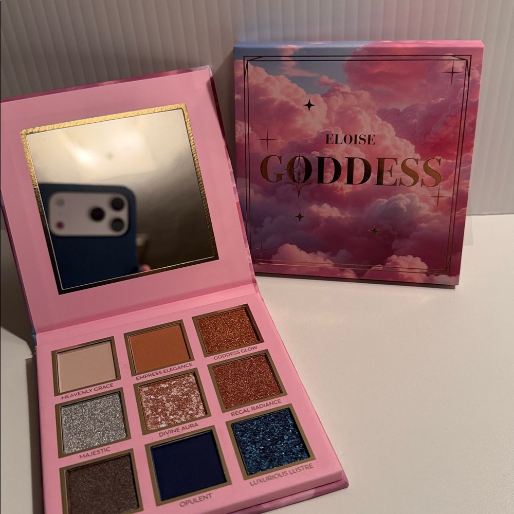 Eloise Goddess pigment palette New in box